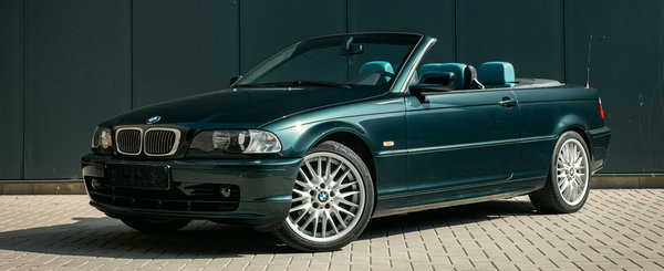 Olandezii au scos la vanzare un BMW E46 cu diferite optiuni Individual. Modelul din 2001 se lauda cu o configuratie unica in lume