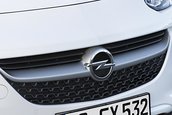 Opel Adam Black Link si Opel Adam White Link