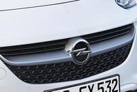 Opel Adam Black Link si Opel Adam White Link