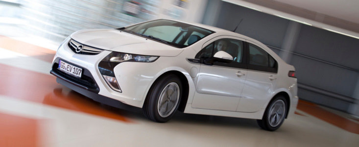 Opel Ampera, invitat la Ziua Unitatii Germane Opel Ampera, invitat la Ziua Unitatii Germane