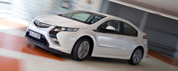 Opel Ampera, nominalizata la titlul Car of the Year 2012