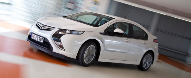 Opel Ampera, nominalizata la titlul Car of the Year 2012