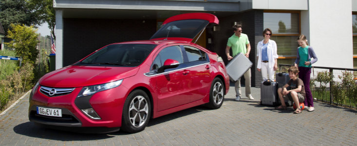 Opel Ampera - Primul autovehicul electric care poate fi condus oriunde, oricand