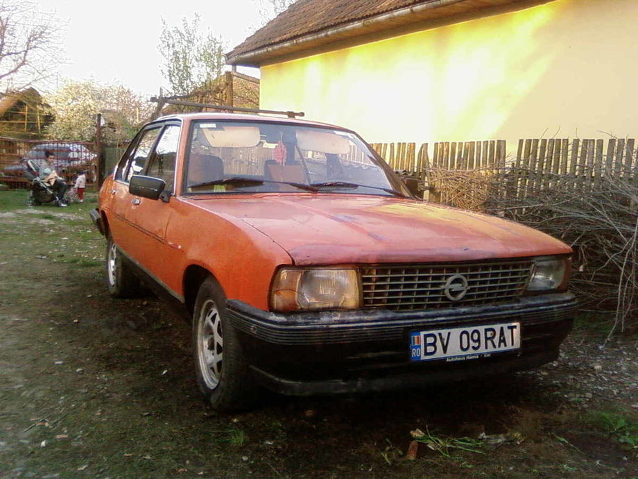 Opel Ascona b ,2.0e