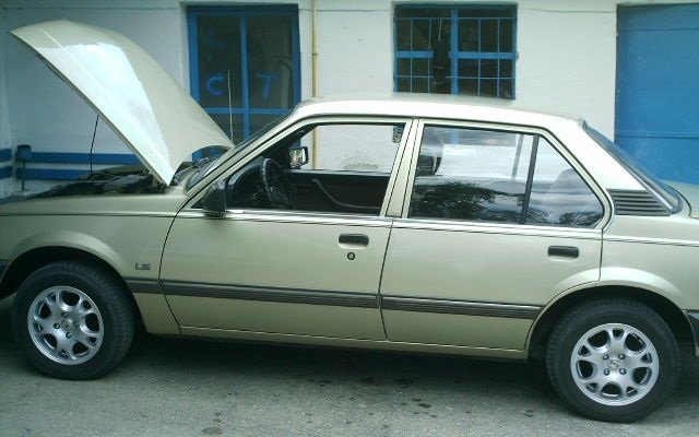 Opel Ascona LS