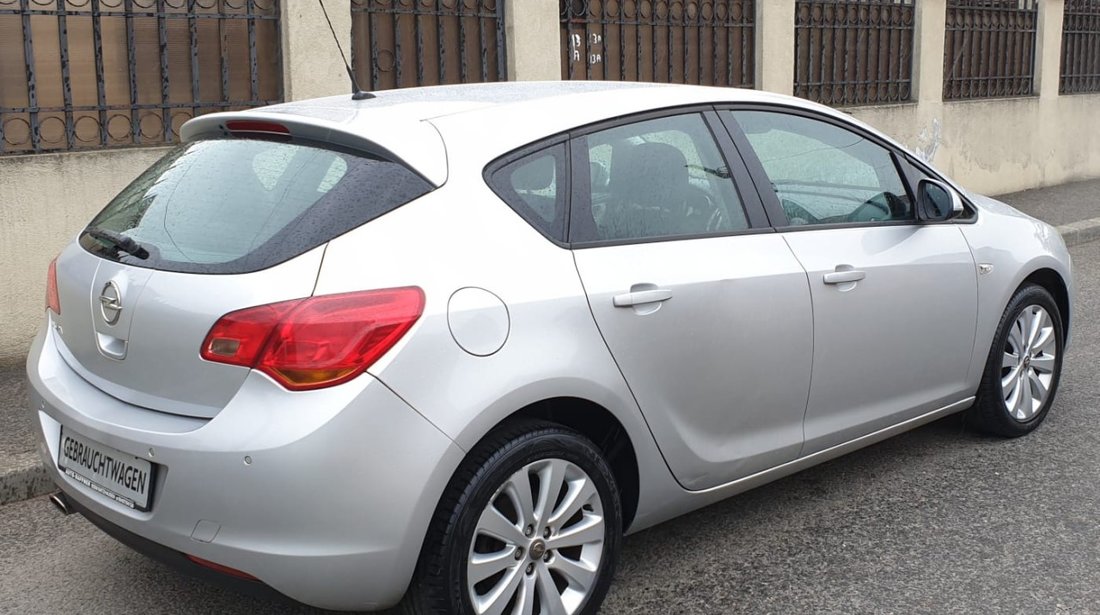 Opel Astra 1.4 Benzina 2011