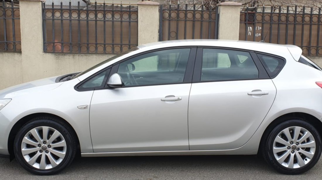 Opel Astra 1.4 Benzina 2011