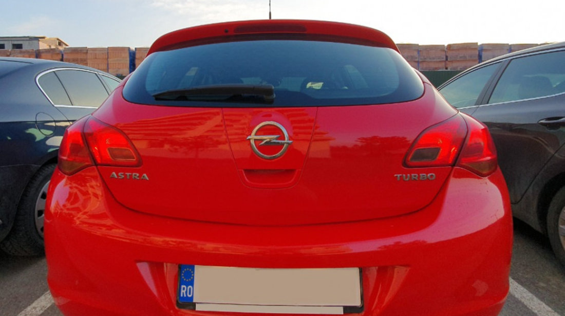 Opel Astra 1.4 turbo 2010