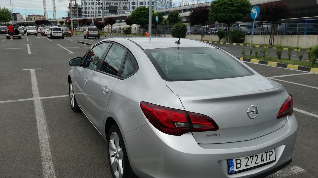 Opel Astra 1.4i 2013