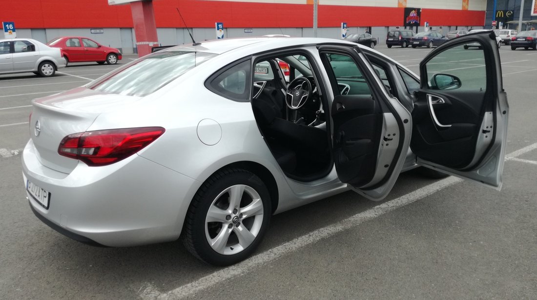 Opel Astra 1.4i 2013