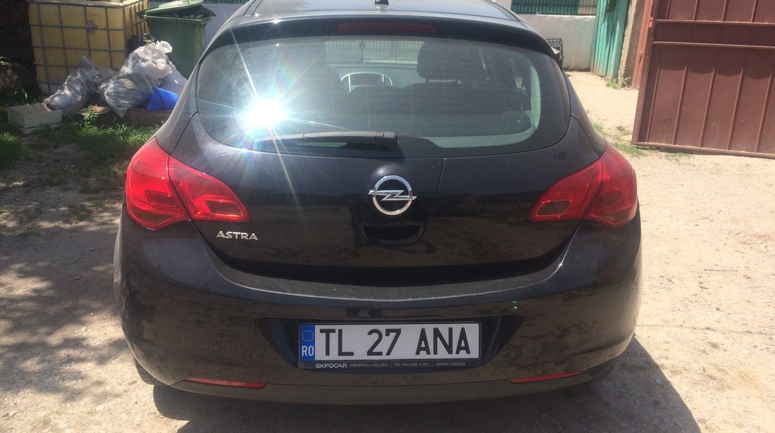 Opel Astra 1.5 2011