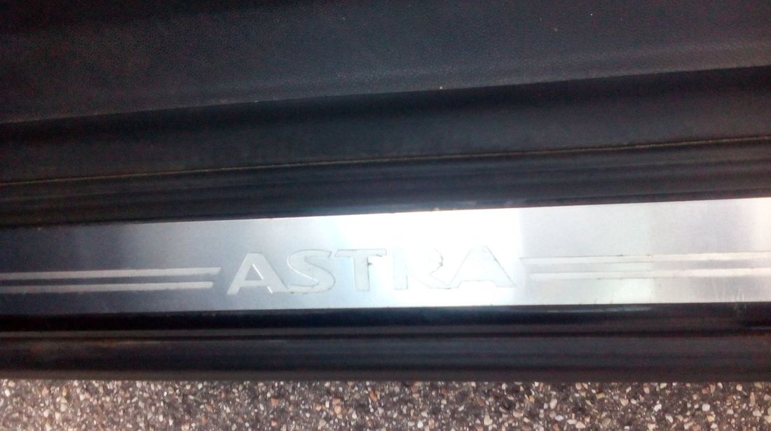 Opel Astra 1,6 16 v twinport 2005