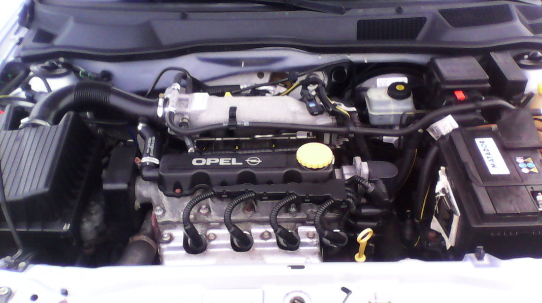 Opel Astra 1.6 benzina 2003