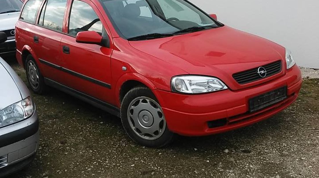Opel Astra 1.6 Kombi rot 2001