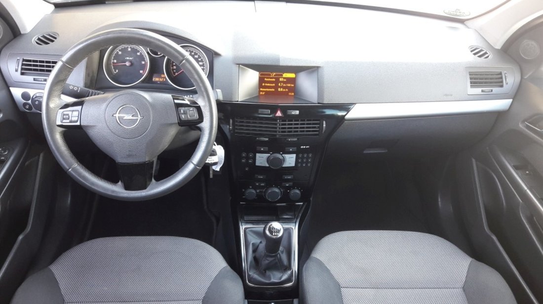 Opel Astra 1.7 CDTI 2010