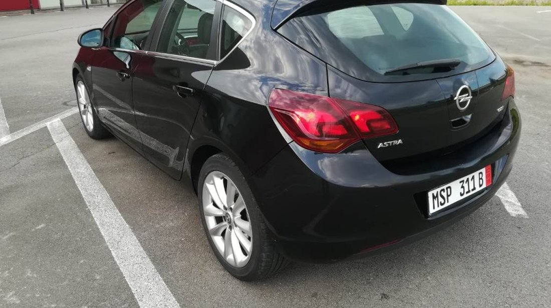 Opel Astra 1.7 CDTI 2011