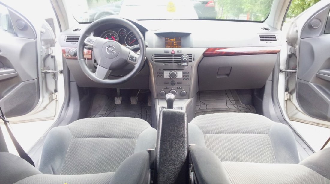 Opel Astra 1 7 cdti