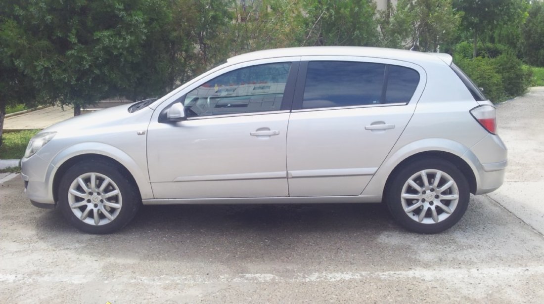 Opel Astra 1 7 cdti