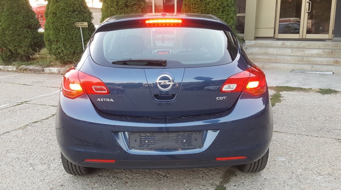 Opel Astra 1.7 Diesel 110 cp 2013