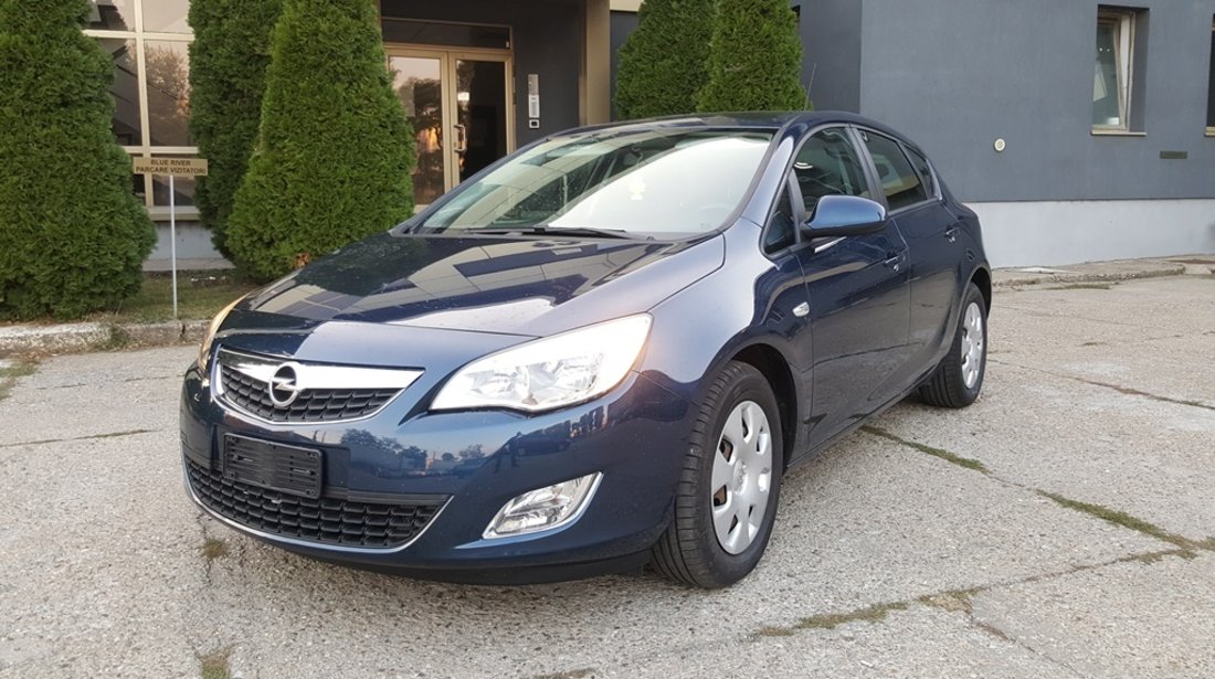 Opel Astra 1.7 Diesel 110 cp 2013