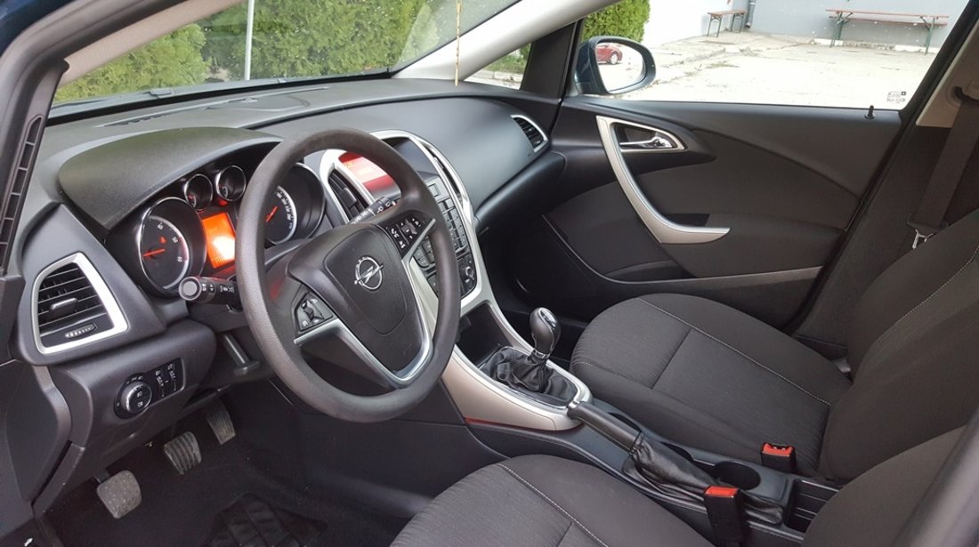 Opel Astra 1.7 Diesel 110 cp 2013