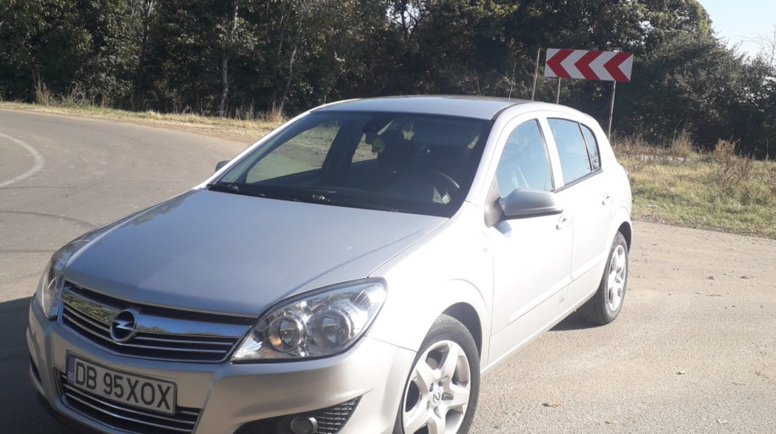 Opel Astra .13 2008