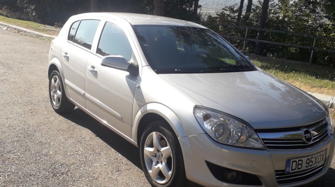 Opel Astra .13 2008