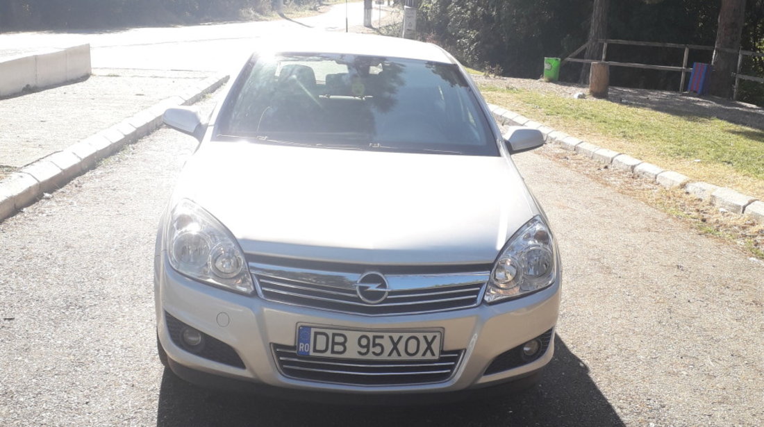 Opel Astra .13 2008