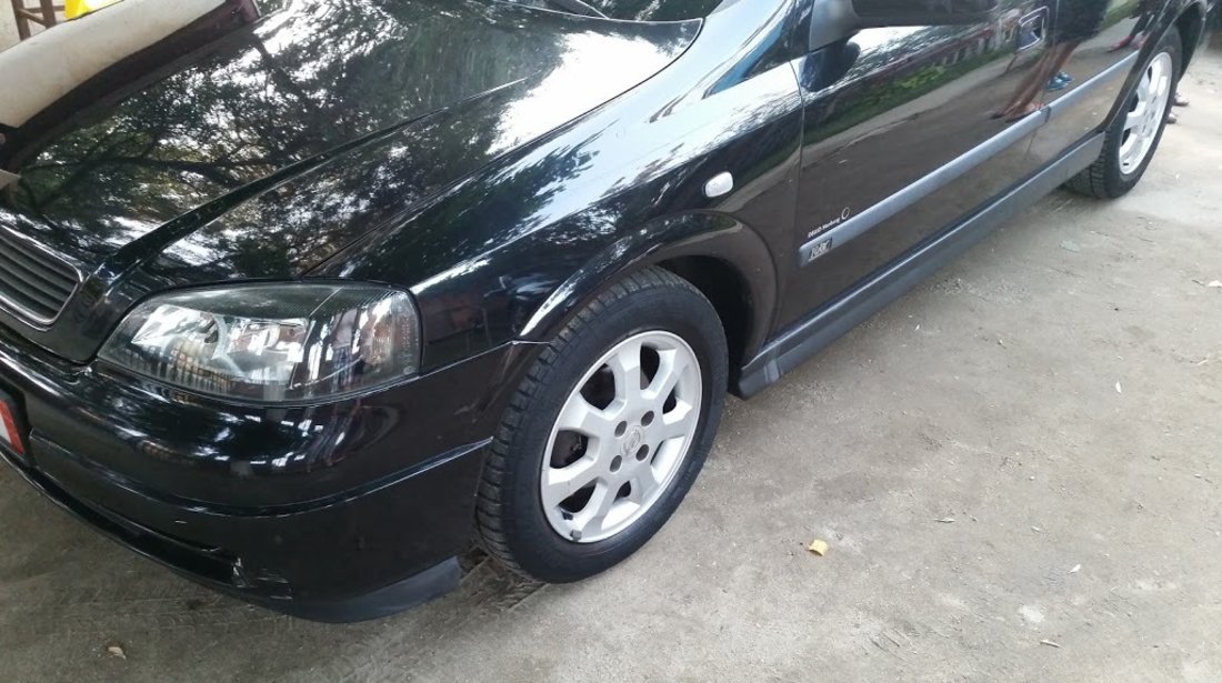 Opel Astra 16.16V 2004