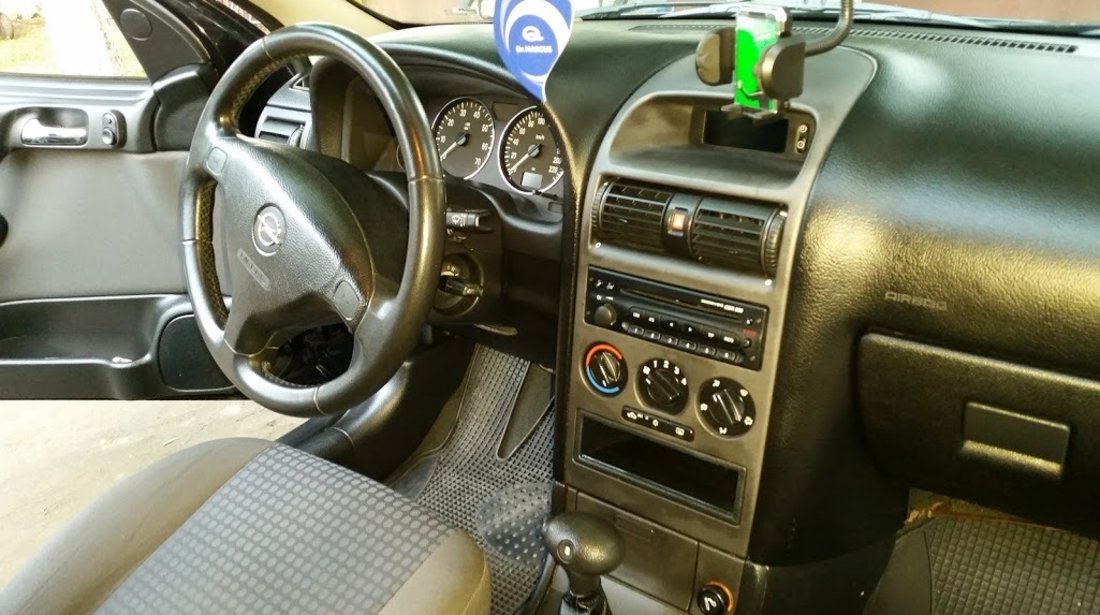 Opel Astra 16.16V 2004