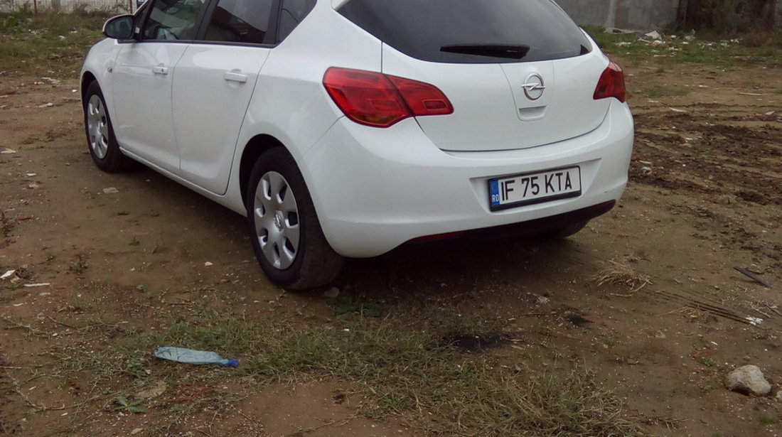 Opel Astra 1600 2011