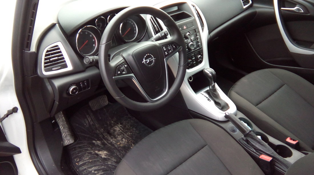 Opel Astra 1600 2011