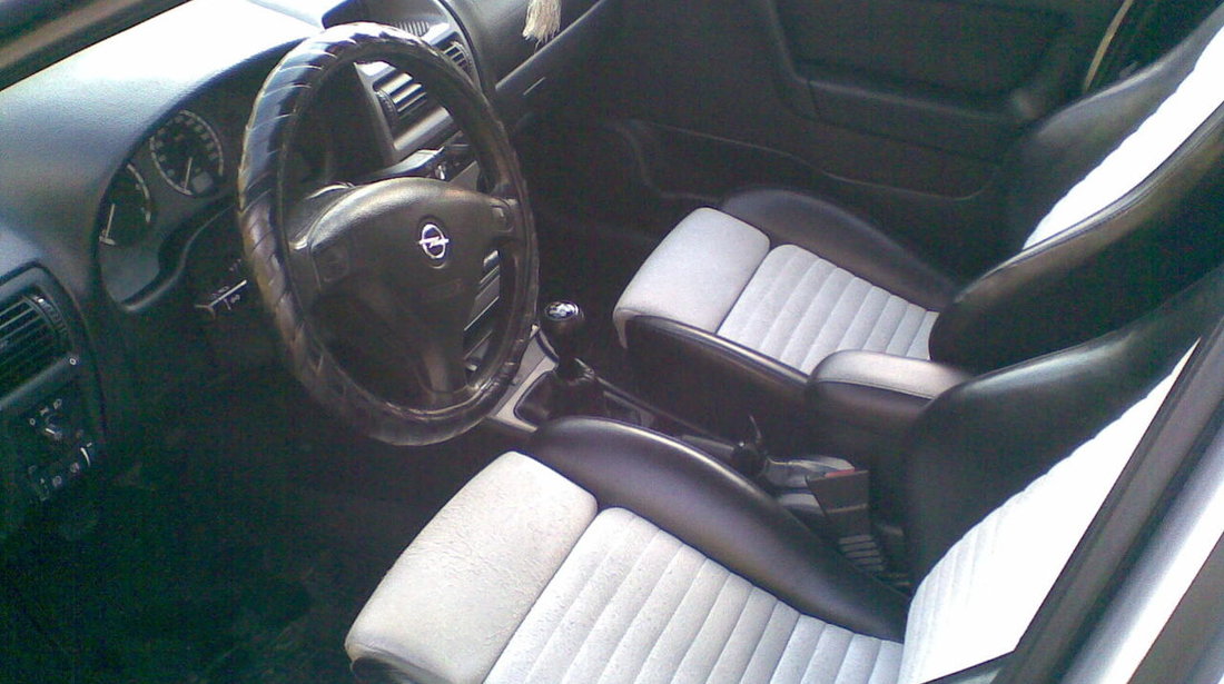 Opel Astra 2.0 2001