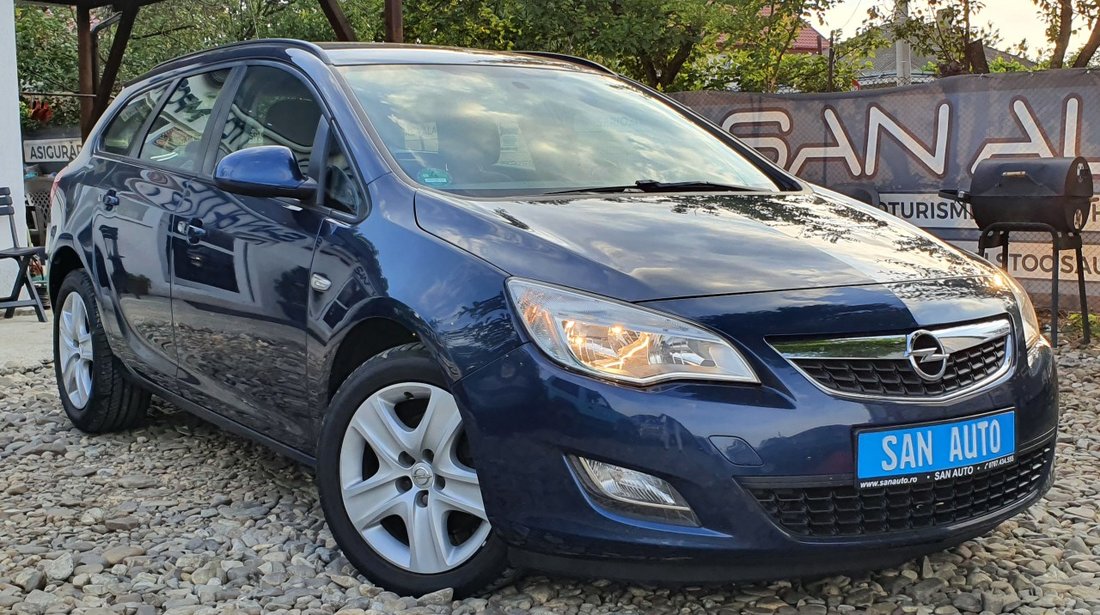 Opel Astra 2.0 CDTI 2011