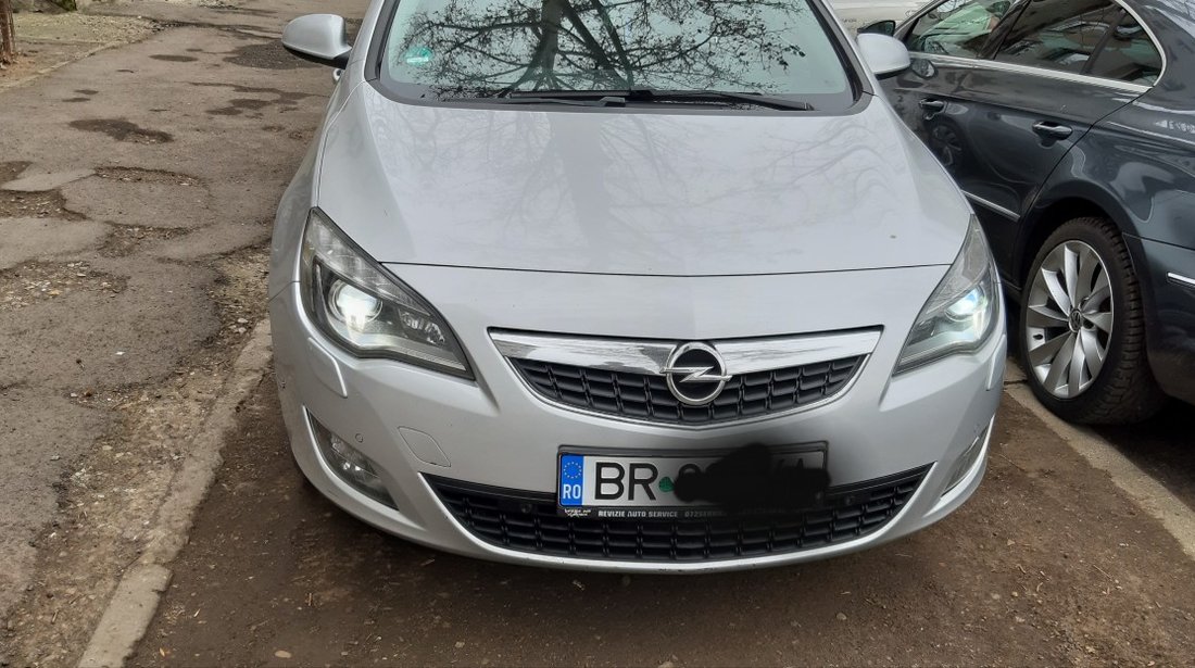 Opel Astra 2.0 CDTI 2011