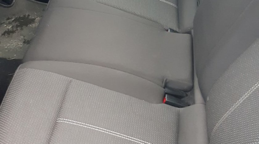 Opel Astra 2.0 CDTI 2013