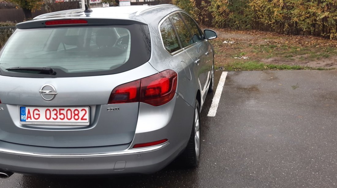 Opel Astra 2.0 CDTI 2013