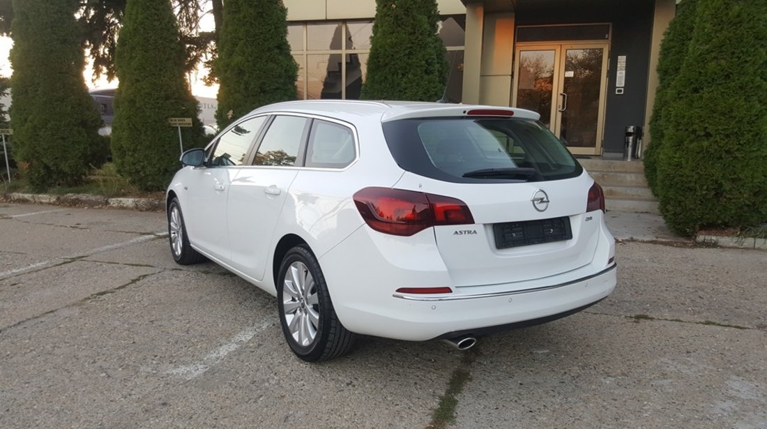 Opel Astra 2.0 Diesel 165 cp 2014