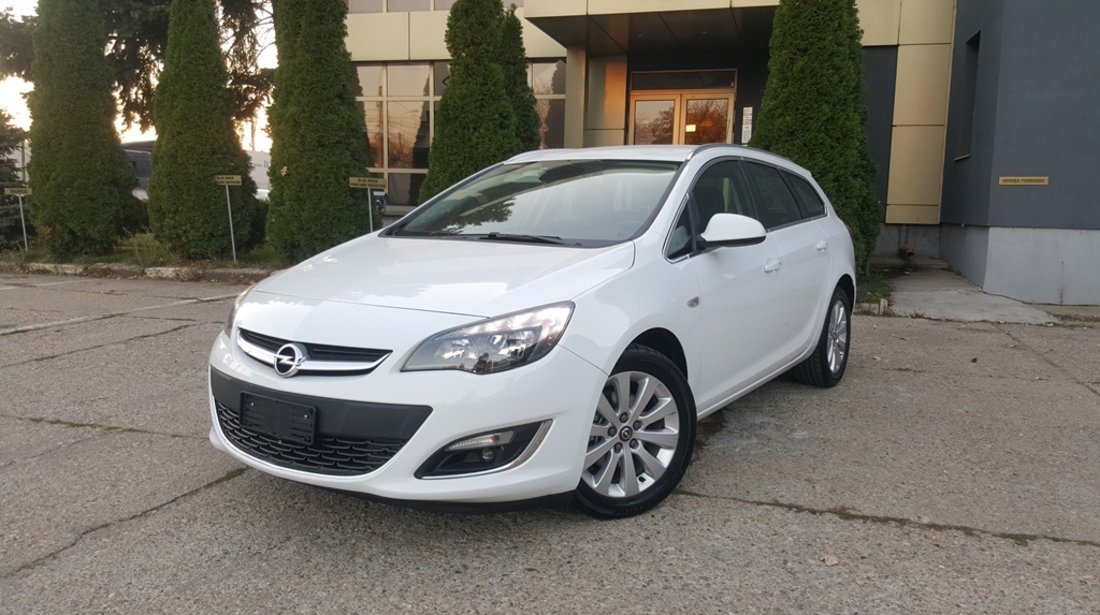 Opel Astra 2.0 Diesel 165 cp 2014