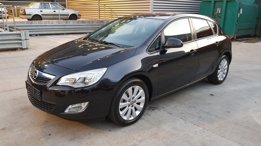 Opel Astra 2000 2012