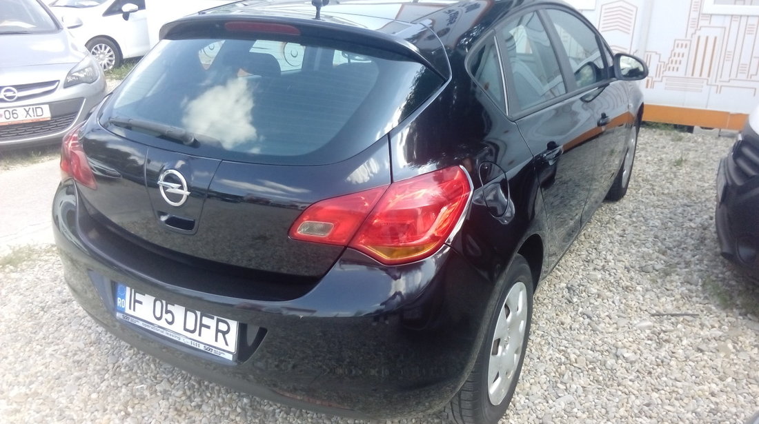 Opel Astra 2011