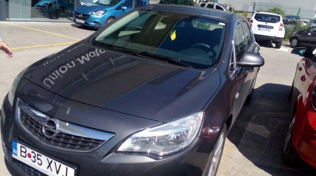 Opel Astra 2011