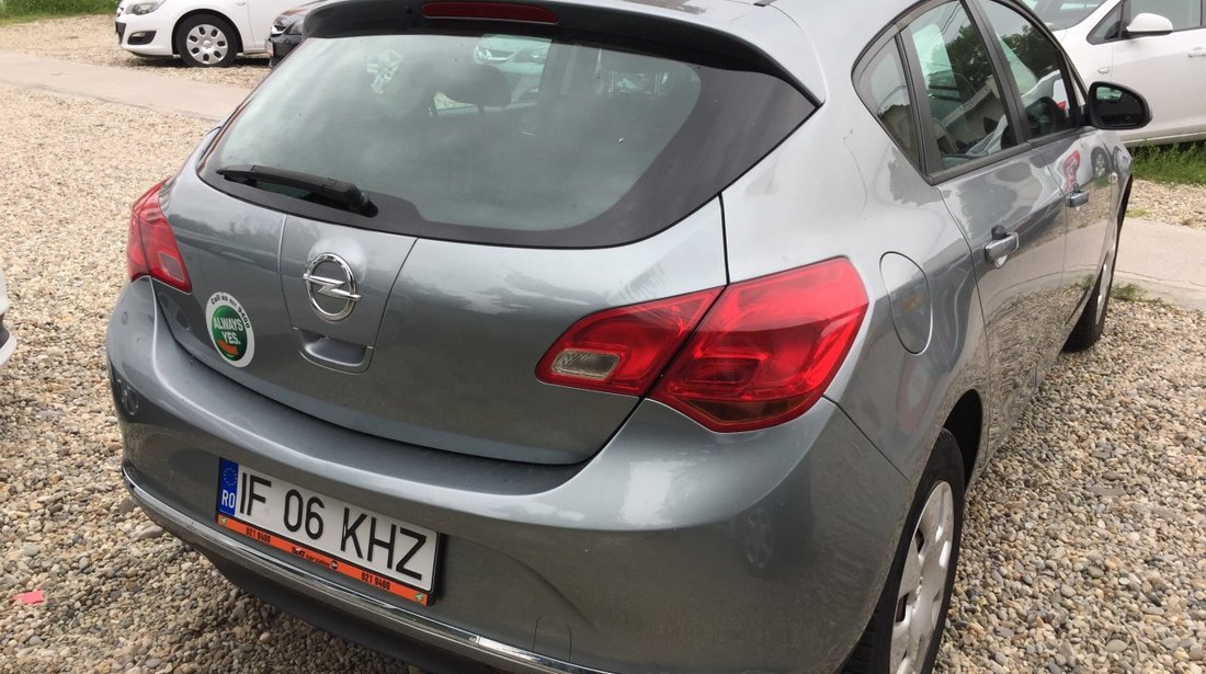 Opel Astra 2013