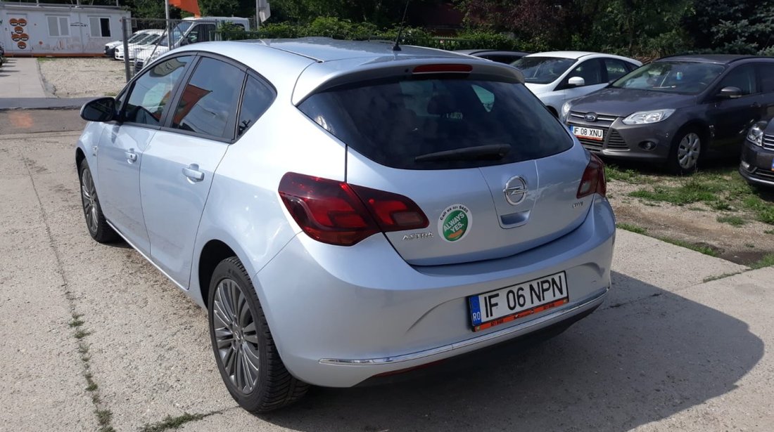 Opel Astra 2013