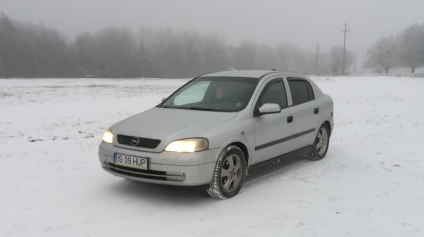 Opel Astra benzina 1.6 8 v 2003