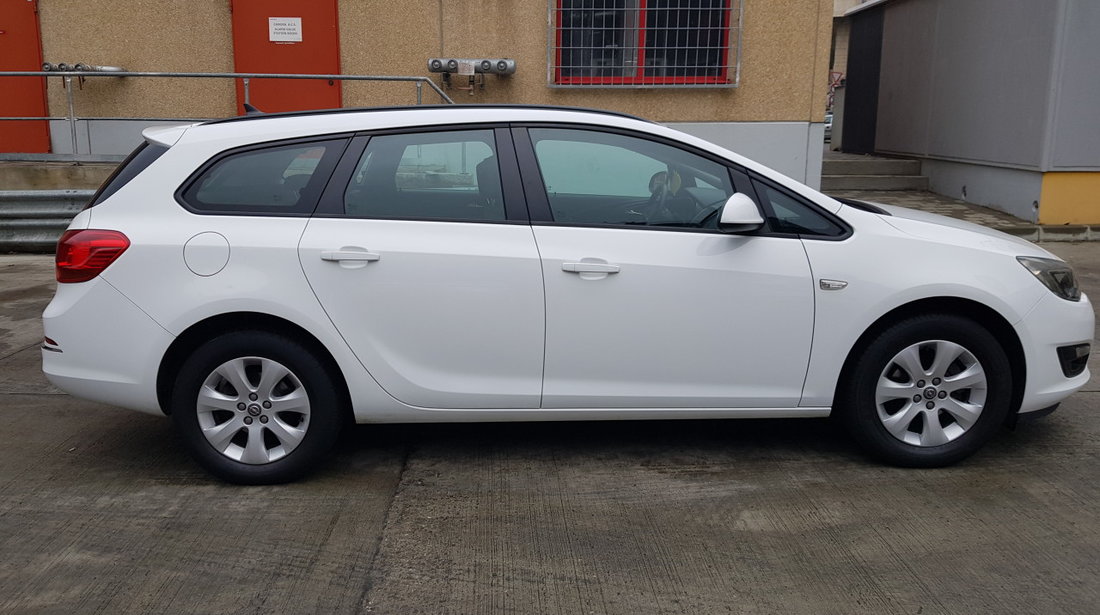 Opel Astra Benzina 2014