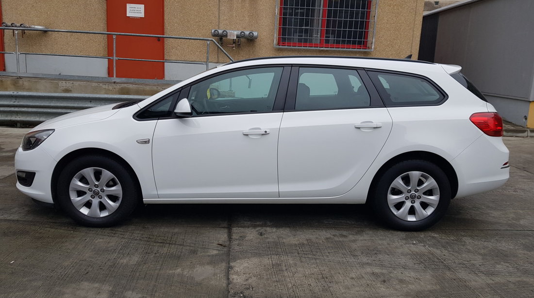 Opel Astra Benzina 2014