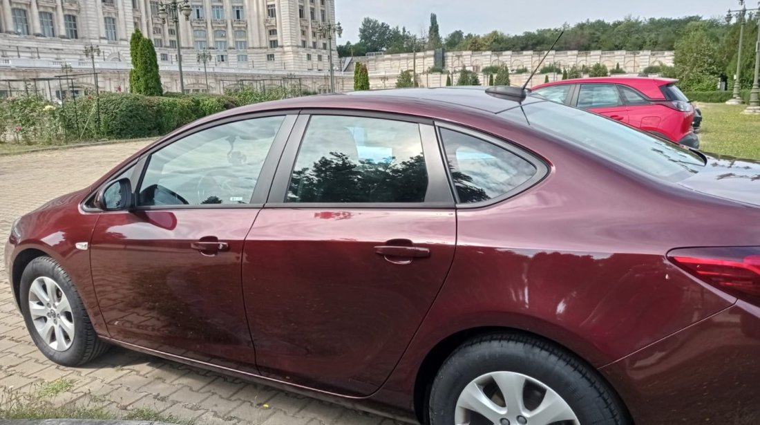 Opel Astra Benzina 2018