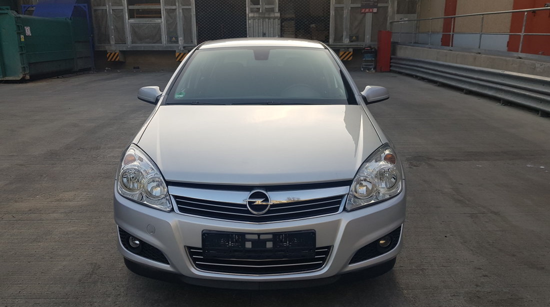 Opel Astra benzina+gpl 2009