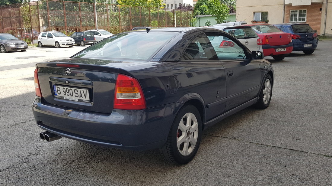 Opel Astra bertone 2001